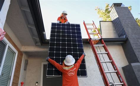 California’s push for rooftop solar panels plummets after rule change
